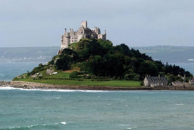 5-Day Devon and Cornwall Small-Group Tour from London - Day four: St Michael’s Mount, Minack and St Ives