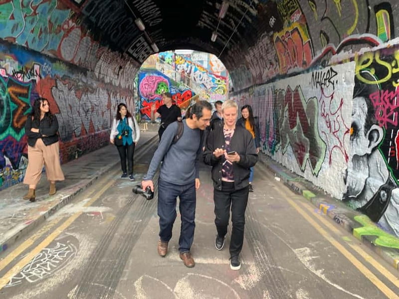 ADVANCED GRAFFITI STREET ART TOUR / SHOREDITCH / EAST LONDON - Reading Shoreditch beyond the photo stops