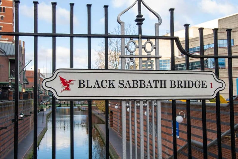 Birmingham Slogging Gang Evening Walking Tour with Pub Stops - Who should book this walk?