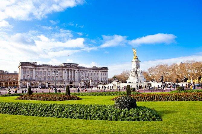 Black Taxi Tour of London: Classic Sightseeing Bespoke & Fun - Buckingham Palace and the royal approach