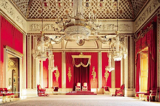 Buckingham Palace Entrance Ticket & British Royalty Guided Tour - Should you book it?