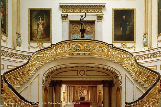 Buckingham Palace Entrance Ticket & British Royalty Guided Tour - The Mall and Clarence House