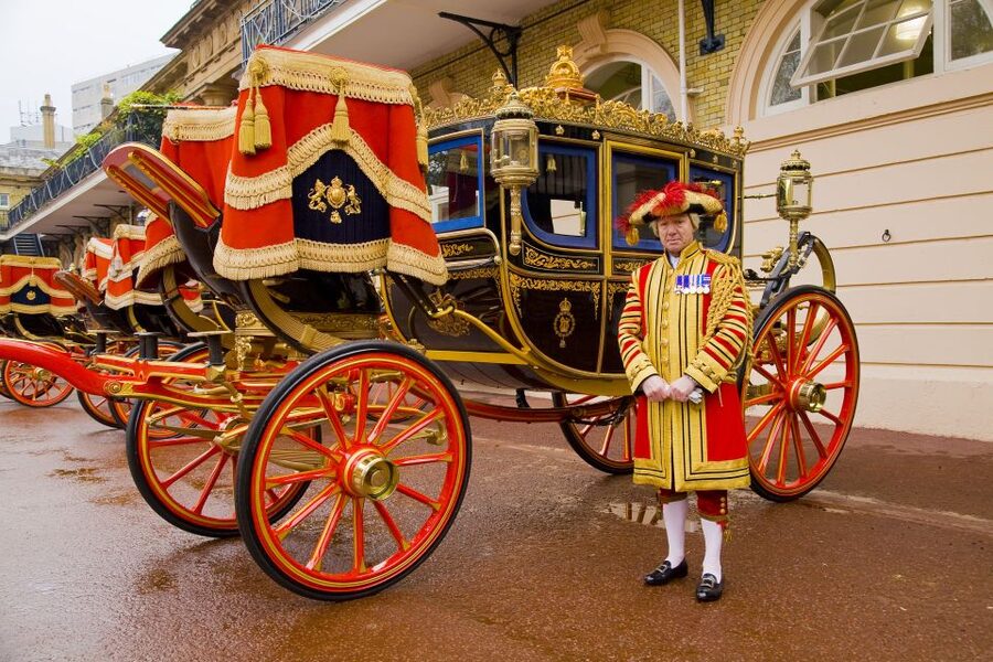Buckingham Palace: The Royal Mews Entrance Ticket - Who should book the Royal Mews