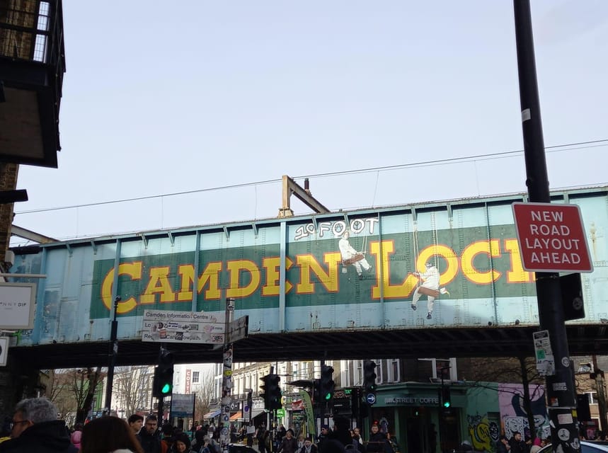 Camden Pub and Walking Tour - Dublin Castle, music venue and Irish pub character