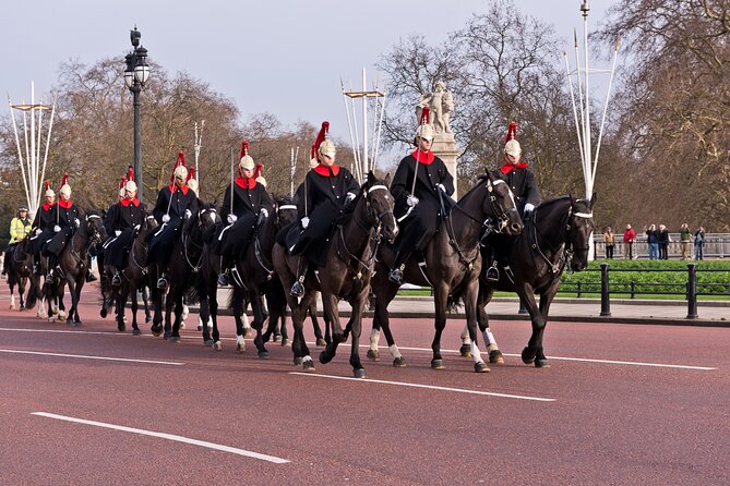 Changing of the Guard Guided Tour at Buckingham Palace - What the $19.34 price buys