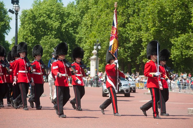 Changing of the Guard Guided Tour at Buckingham Palace - Who will get the most from this walk