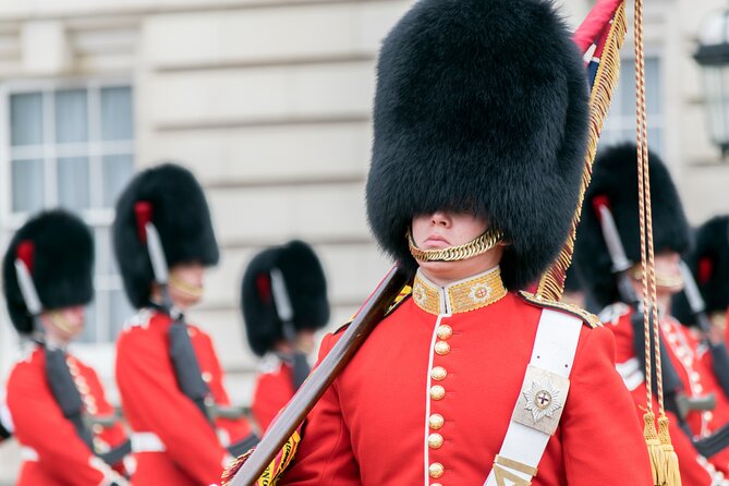 Changing of the Guard Guided Tour at Buckingham Palace - Should you book the Changing of the Guard tour?