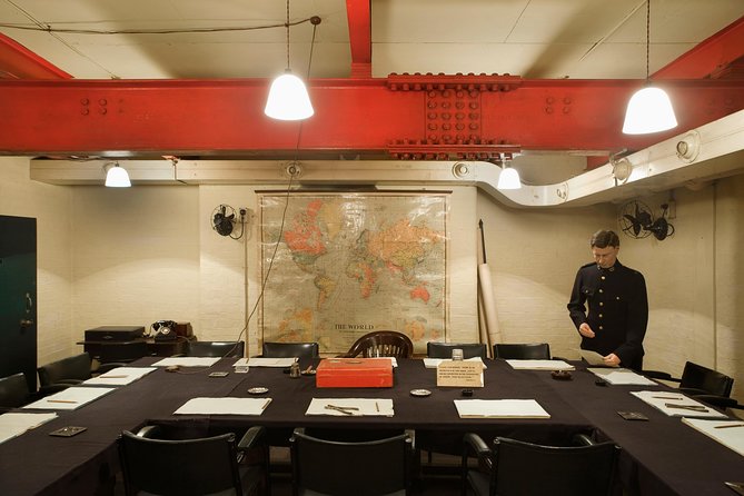 Churchill War Rooms "Behind The Glass" and Private Car Tour - Who will get the most from this tour