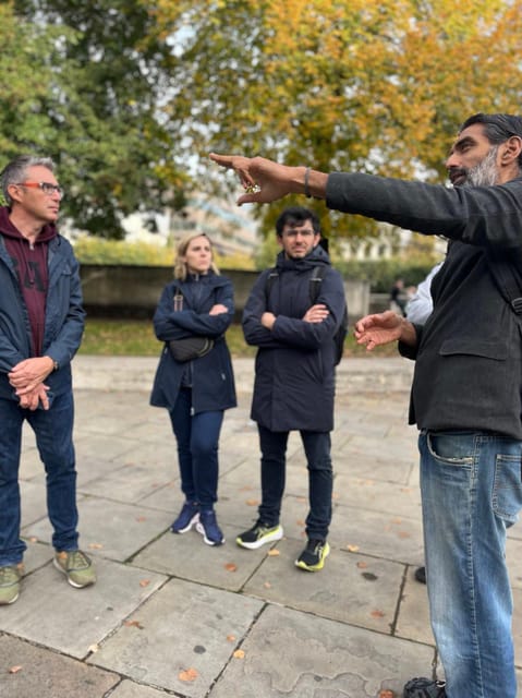 City of London Historical Walking Tour - Meeting at Barbie Green and finding the dragon