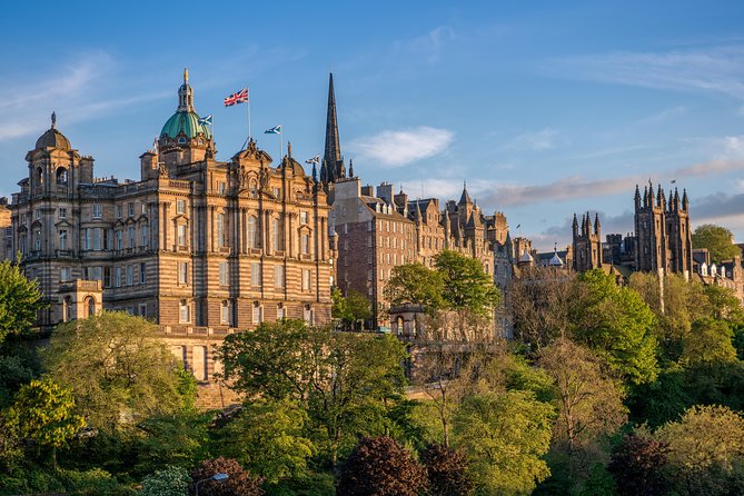 Edinburgh Rail Trip from London with Castle entry and Hop-on Hop-off bus - What the $329.34 price buys