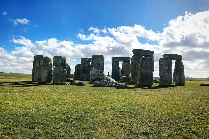 England in One Day: Stonehenge, Bath, the Cotswolds and Stratford-upon-Avon Day Trip from London - A packed route from London