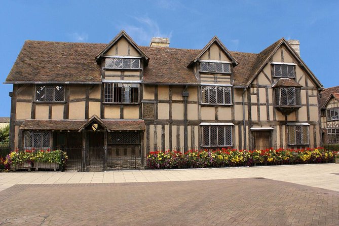 England in One Day: Stonehenge, Bath, the Cotswolds and Stratford-upon-Avon Day Trip from London - Stratford-upon-Avon: Shakespeare’s town and schoolroom