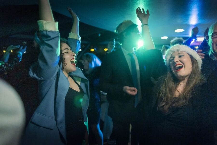 Festive London New Year’s Eve 3-Course Dinner Cruise - Music and atmosphere aboard