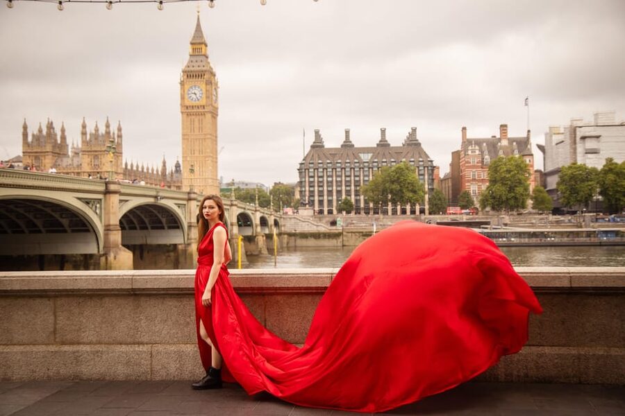 Flying dress professional photoshoot with pro photographer - The 45-minute Big Ben photo stop