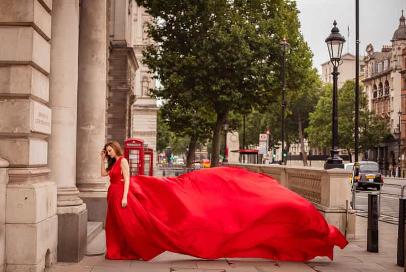 Flying dress professional photoshoot with pro photographer - What the private format changes