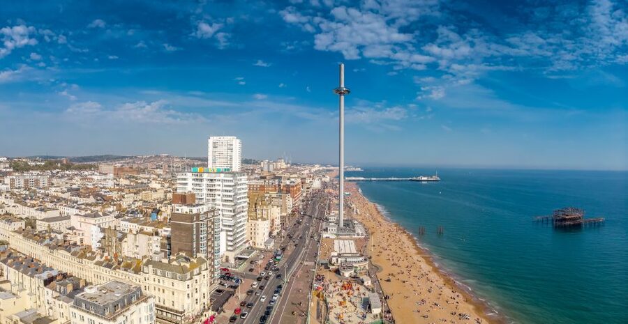 From London: Brighton & Seven Sisters Small-Group Tour - Leaving London for the south coast