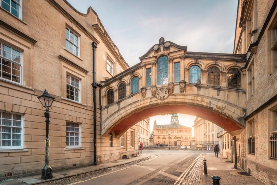 From London: Cotswolds and Oxford Guided Day-Trip - Oxford: spires, colleges and stories
