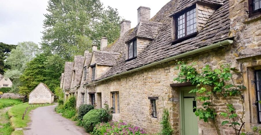 From London: Cotswolds Villages Small Group Day Tour - The country-road journey is part of the appeal
