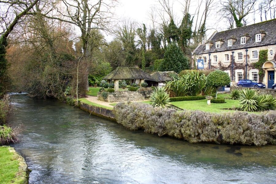 From London: Cotswolds Villages Small Group Day Tour - Is $120 good value?