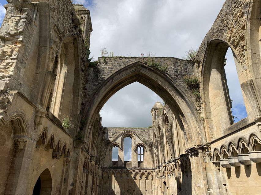 From London: Glastonbury and Cheddar Gorge Guided Day Trip - At a glance