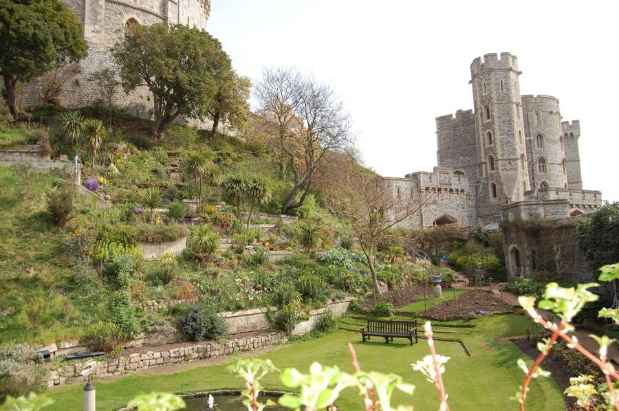 From London: Half-Day Trip to Windsor with Castle Tickets - Entering Windsor Castle, a palace still in use