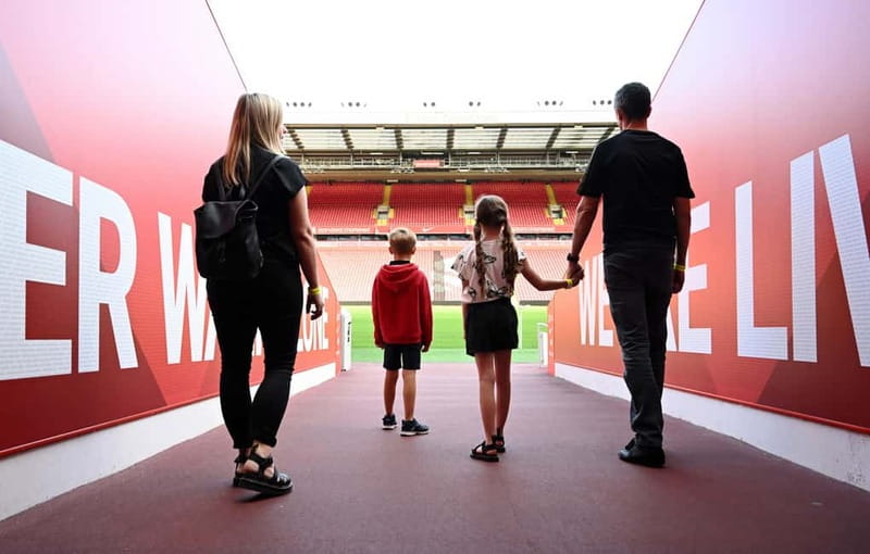 From London: Liverpool FC Stadium & Museum Rail Day Tour - Inside Anfield: tunnel, dugout and dressing rooms