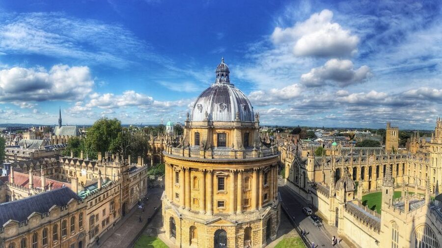 From London: Oxford and Cambridge Universities Tour - The coach ride between Cambridge and Oxford