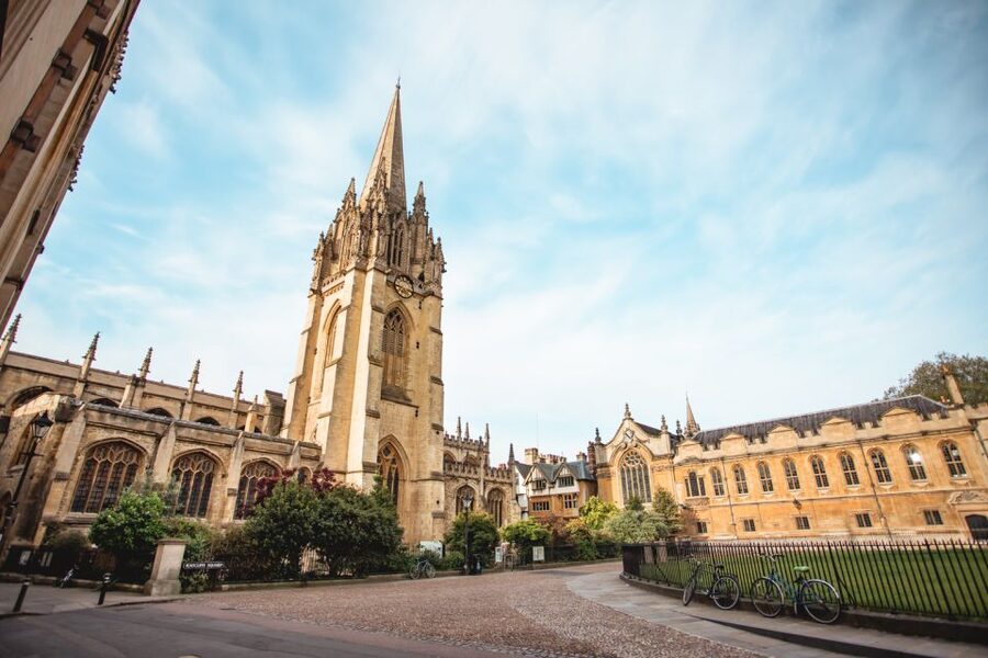 From London: Oxford and Cotswolds Villages Day Trip - Burford: a market-town pause
