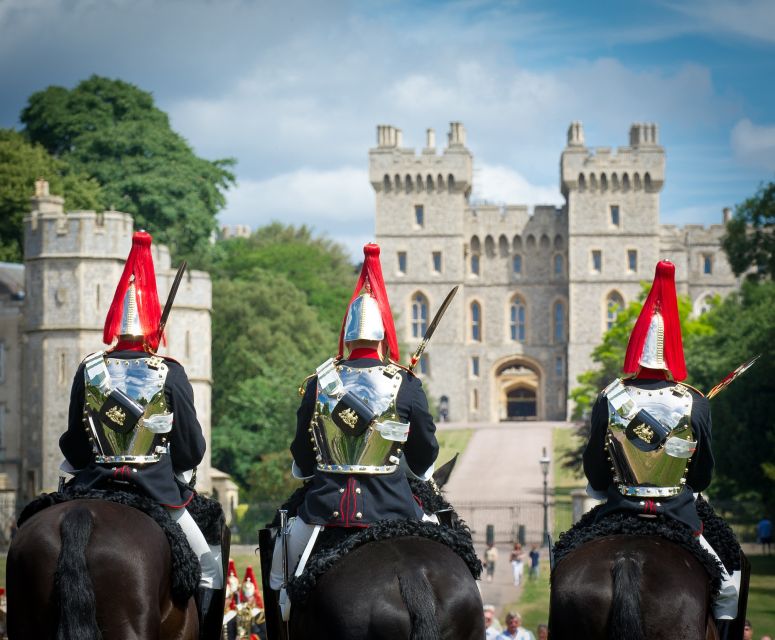 From London: Royal Windsor Afternoon Tour - From Victoria to Windsor by coach