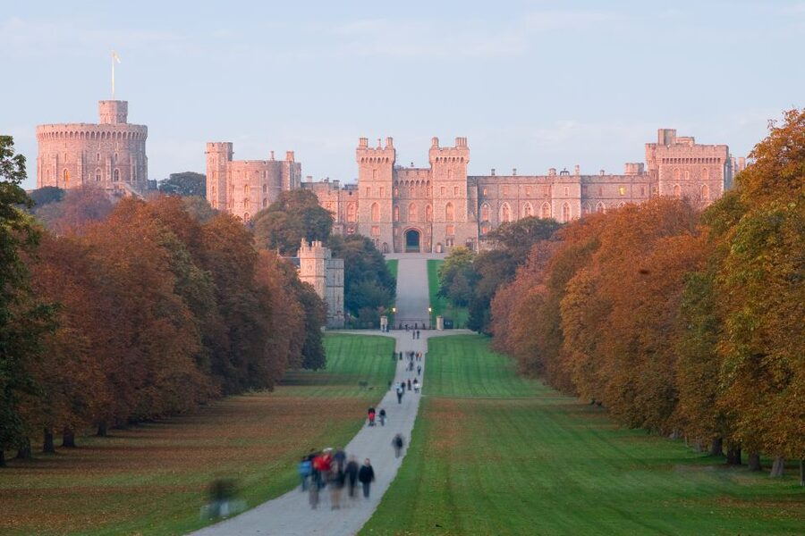 From London: Royal Windsor Afternoon Tour - A short walk through Windsor town