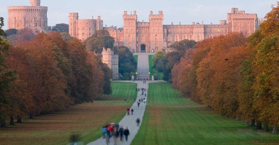 From London: Royal Windsor Afternoon Tour - St. George’s Chapel and royal memorials