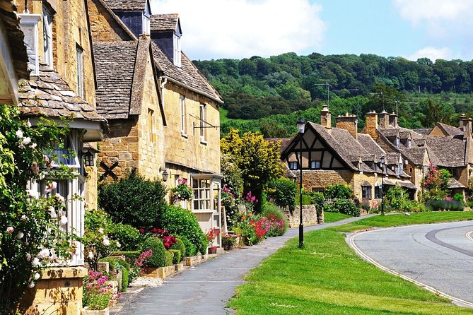 From London: Shakespeare's Stratford-upon-Avon Day Trip by Coach - London to Stratford: a long ride with a useful payoff