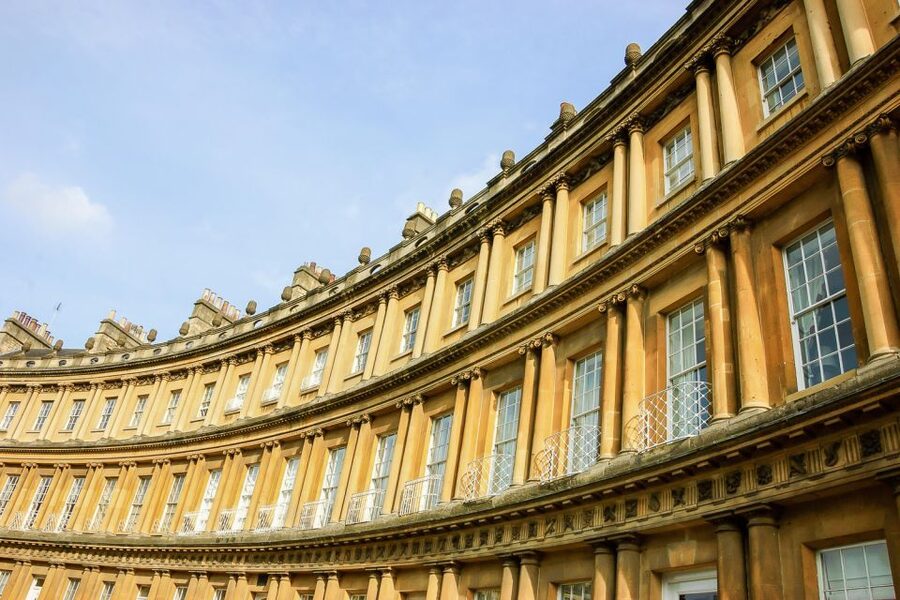 From London: Stonehenge and Bath Day Trip with Ticket - Leaving London early for the open country