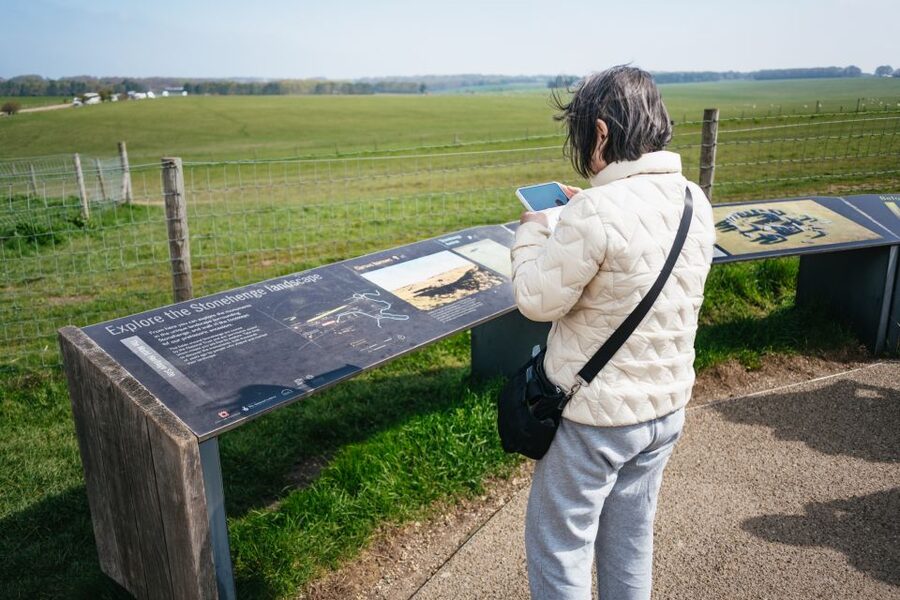 From London: Stonehenge Half-Day Trip - The Thames cruise and return details