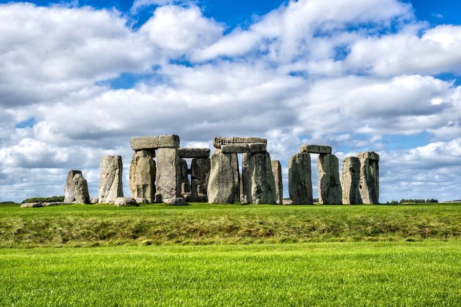 From London: Stonehenge Morning Day Trip with Admission - Two hours among the stones