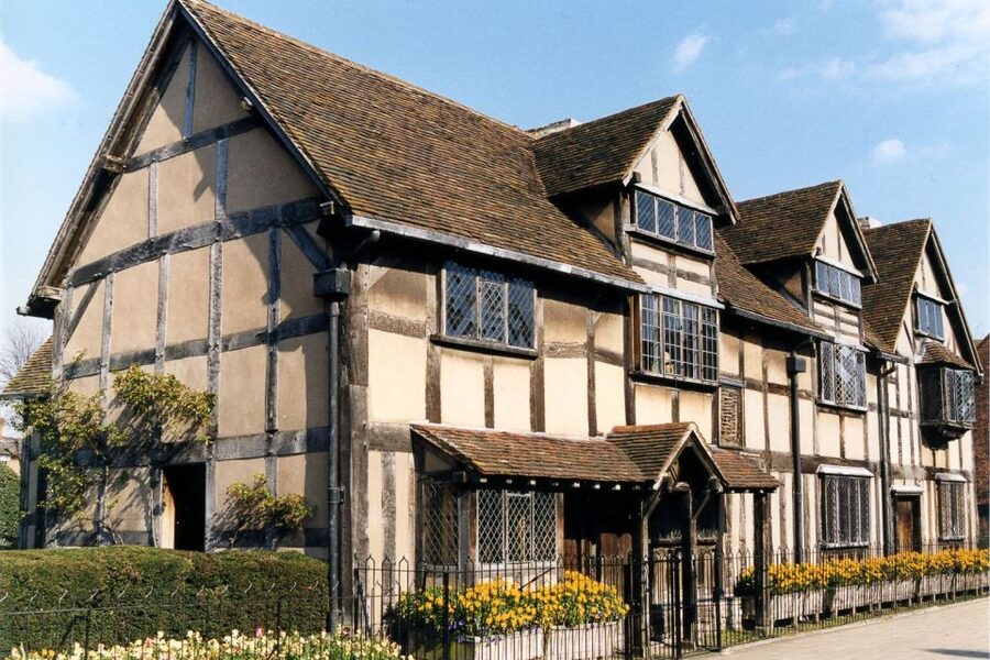 From London: Warwick, Oxford, Stratford & Cotswolds Day Tour - Stratford-upon-Avon: Shakespeare in a short stop