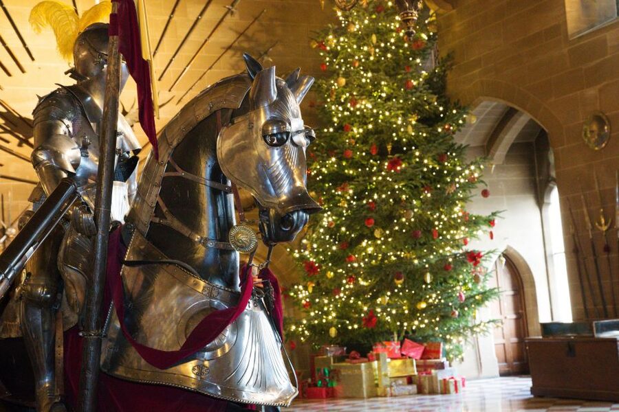 From London: Warwick, Oxford, Stratford & Cotswolds Day Tour - Warwick Castle: towers, halls and a battle-ready past
