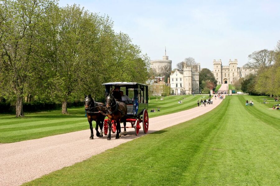 From London: Windsor, Stonehenge, & Salisbury Cathedral Trip - Windsor: royal history with a town around it