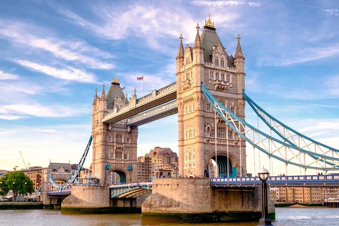 Fully Flexible Thames River Cruise - London’s landmarks from the river
