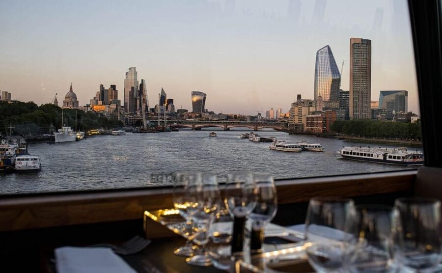 Gastronomic 6-course fine-dining dinner on Luxury London Bus - London landmarks from the glass roof