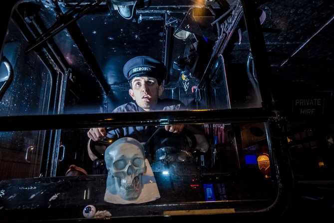 Ghost Bus Tour of London - A London night ride with a theatrical streak