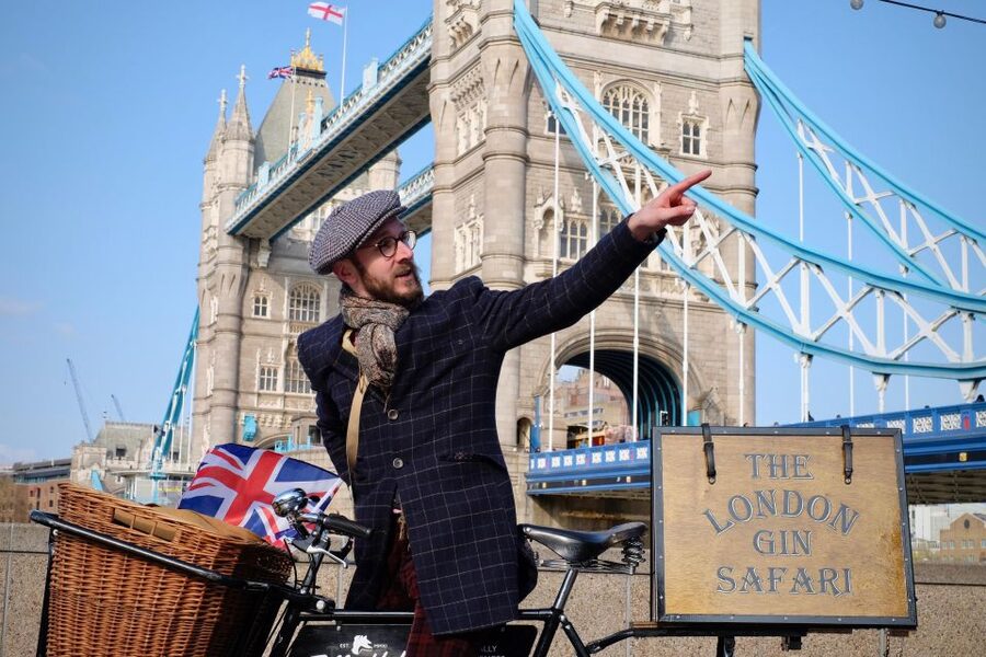 Gin Safari: Boozy London History on Two Wheels - Borough Market, Tate Modern and the city between