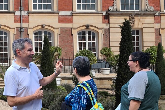 Hampton Court Guided Tour. Full day Access & High Tea - Afternoon tea with royal conversation