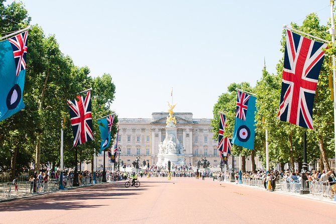 Highlights of Royal London Bike Tour including Hyde Park - What the guides add