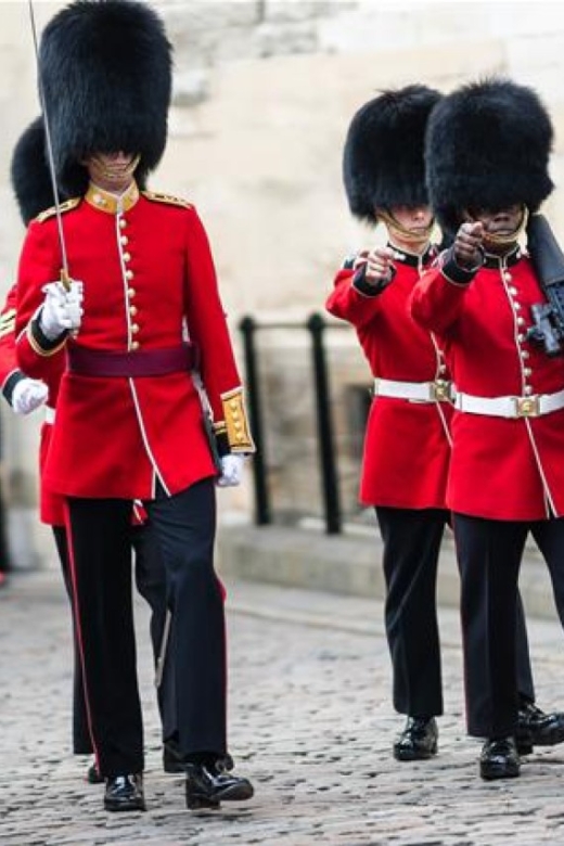 Hop on Hop off London Bus Tour & Tower of London - Start with the bus, but plan around London traffic