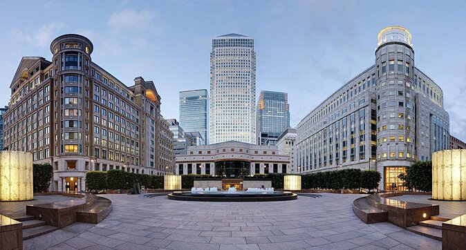 Hot Tub Boat Tour in London - London's most unique tour - A Docklands tour with its own warm-water twist