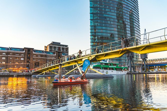Hot Tub Boat Tour in London - London's most unique tour - Should you book the Skuna hot tub boat?