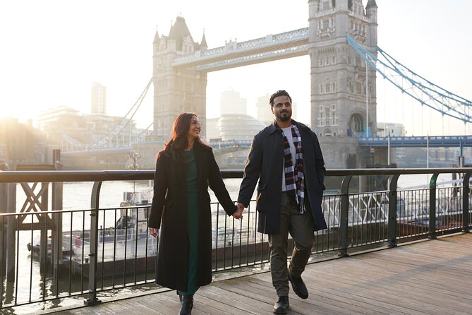 Iconic London Portraits Tour with Expert Local Photographer - A London photo session, not just a quick landmark stop