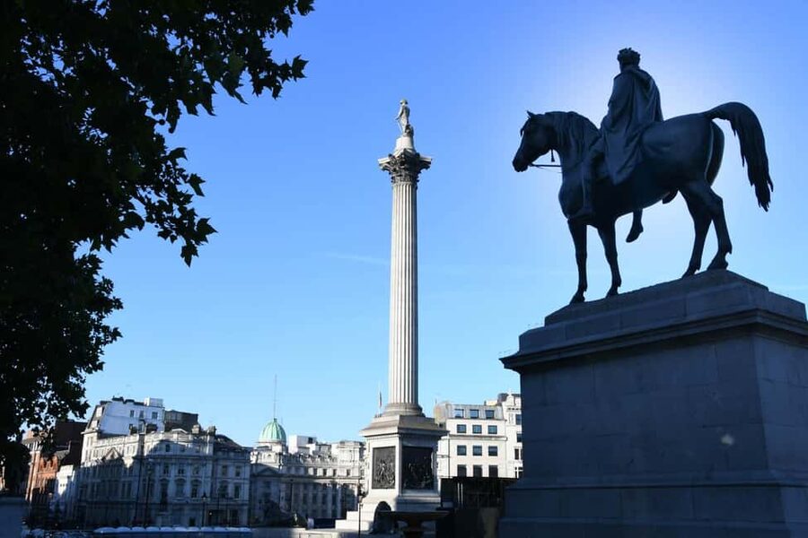 Inside Buckingham Palace & See The Westminster Sights Tour - Walking comfort, timing and useful preparation