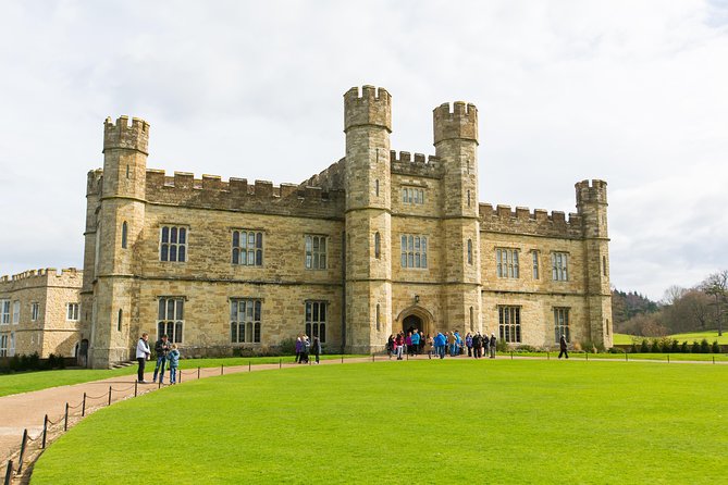 Leeds Castle, Cliffs of Dover and Canterbury Day Trip from London with Guided Cathedral Tour - Canterbury: a cathedral with a story at every turn